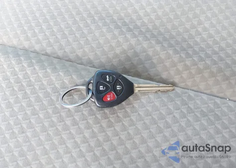 2009 Toyota Camry Le z USA, uszkodzony, nr VIN 4T1BE46KX9U811011